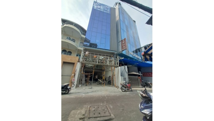 Building ngay Bến Vân Đồn Quận 4 view Quận 1 - Diện tích : 9m x 25m - Hiện trạng nhà 7 tầng, thang máy - Thu nhập : 1 tỷ 2 / tháng