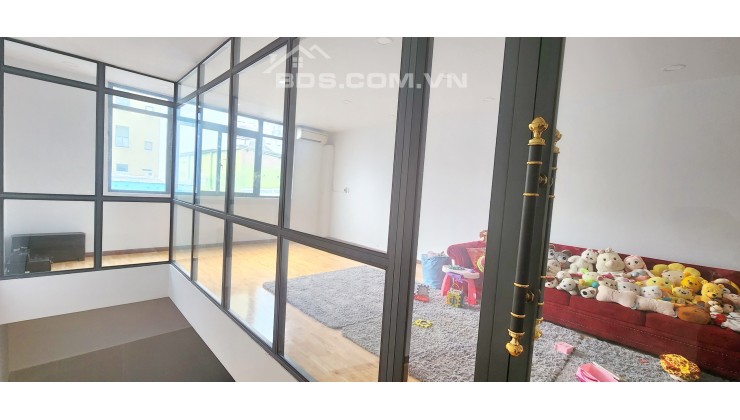 Bán nhanh nhà 180m² mặt tiền 34A Lâm Văn Bền Quận 7 giá 28 tỷ