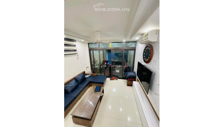 NHÀ 5 TẦNG DÂN TỰ XÂY – VIEW HỒ - HAI MẶT THOÁNG – Ô TÔ SÁT NHÀ VĂN_QUÁN 32M2 - 5T.  NHỈNH 5xxT