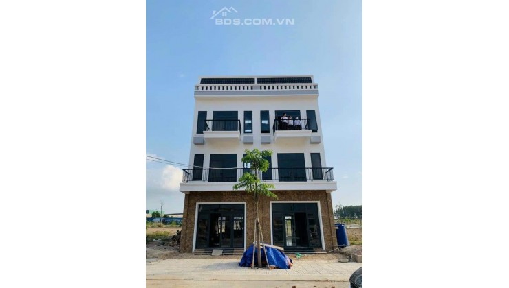 Bán gấp nhà 1 trệt 1 lầu 1tỷ520 150m2 LH 0858785987 EM Hậu xem nhà