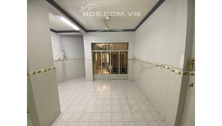 NHÀ BÁN KHU VỰC P.24- QUẬN BÌNH THẠNH- PHAN CHU TRINH
DIỆN TÍCH 40M2- GIÁ CHỈ 4 TỶ THƯƠNG LƯỢNG