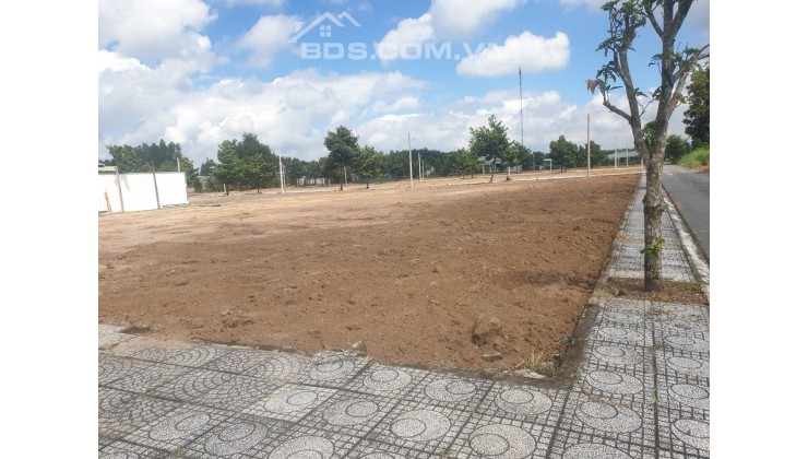 Cần Bán đất diện tích 100m2 giá 10 Triệu/m2 tại An Viễn ,Trảng Bom ,Đồng Nai