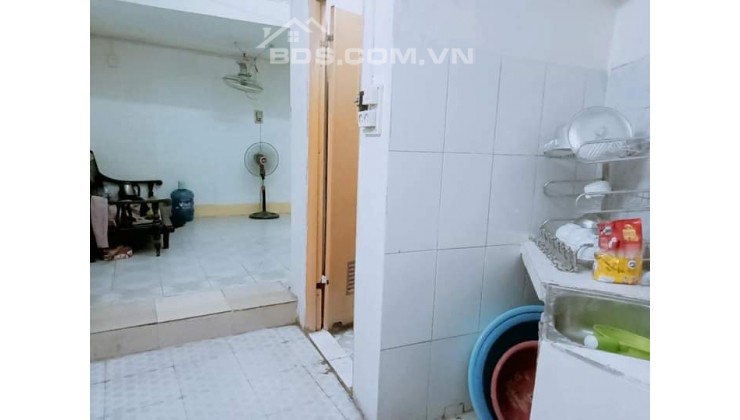 Bán đất tặng nhà C4 gác xép,An Dương Vương,Tây Hồ,20m2, ngõ thông,lô góc, 1.53 tỷ