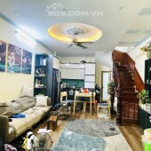 Bán gấp nhà phố Vương Thừa Vũ ô tô đỗ 10 42m 6Tg MT 4,8m, hơn 7 tỷ LHCC.