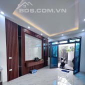 Bán Gấp Nhà Đường Kim Mã Full nội thất 40m2 5tầng MT 4m hơn 5 tỷ.