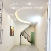Bán nhà Thái Thịnh, 3,9 tỷ, 31m, 4 tầng, ngõ ba gác, gần chợ, thông các ngả.
