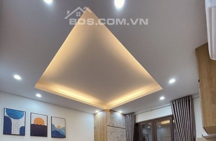 VIP_SIÊU HIẾM_Toà nhà 100m2x8T thang máy Huỳnh Thúc Kháng, Dòng tiền 120tr/th. Chỉ 25,5 tỷ