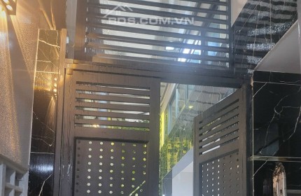 NHÀ TRONG HẺM LÊ HỒNG PHONG - QUẬN 10 - TRÊN 4 TỶ