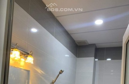 Bán nhà 3 tầng, 4.5m x 17m, hẻm 6m, giá 3 tỷ, gần Hiệp Thành City, Quận 12.