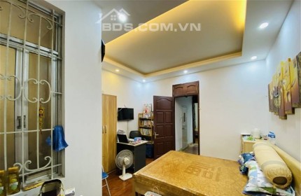 Nhà 7 tầng thang máy  Hoàng quuốc Việt 48 m2 áp góc 2 thoáng chỉ 9.8 tỷ kinh doanh đỉnh