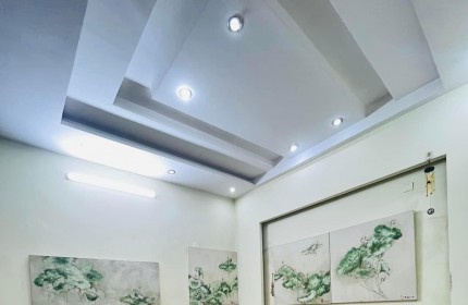 Nhà dân xây chắc chắn, oto cách 10m, 60m2 x 5 tầng giá 5.5 tỷ