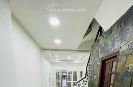 Bán nhà 4x15 1 trệt 3 lầu