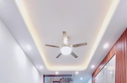 Bán nhà khu vực Đống Đa, 45m2 giá 3.99 tỷ x 5 tầng ở ngay