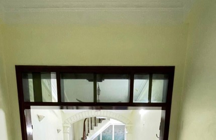 Nhà dân xây chắc chắn khu vực Ba Đình, Hoàng Hoa Thám. 41m2 x 4 tầng giá 4.6 tỷ