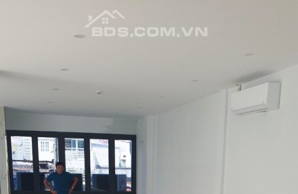 Cho Thuê Tòa Nhà Mặt Tiền Trần Quang Khải Quận 1. Diện tích:850m2, 6.2 m x 20 m (nở hậu 8.5 m), 7 tầng, Chỉ với: 165 Triệu/Tháng.