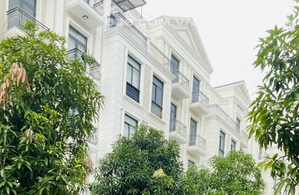 Chủ bị bệnh cần bán Nhà Phố Vinhomes Q9, Thủ Đức giá cắt lỗ, pháp lý chuẩn