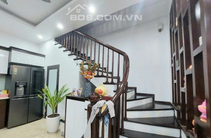 Cực hiếm XUÂN LA Tây Hồ.Ô TÔ vào nhà.Hai mặt thoáng.60m.11.8 tỷ