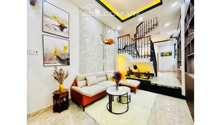 Bán nhà p12 Gò Vấp, 5 tầng, 6pn, dtsd 200m2, xe hơi tới nhà 5ty, hoàn công đủ