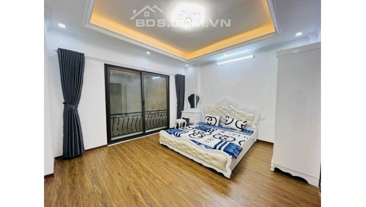 Bán nhà Xuân Thủy, nhà đẹp full nội thất, 44m2, 5 tầng, mặt tiền 5m giá siêu rẻ.