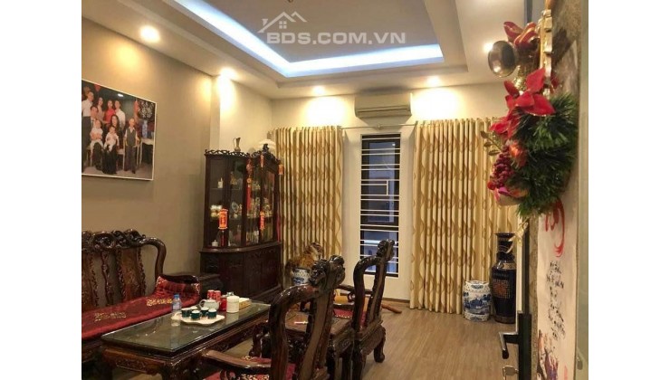 (View sân chơi, thoáng vĩnh viễn) Chủ bán gấp nhà Nguyên Hồng 51m2, 5T, mt 4m