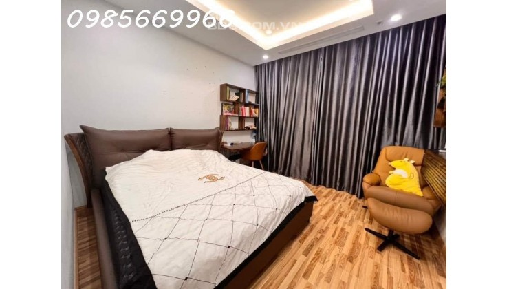Mới đẹp Lung Linh , Phố đinh Công , 35m- 4 tỷ , gần ô tô