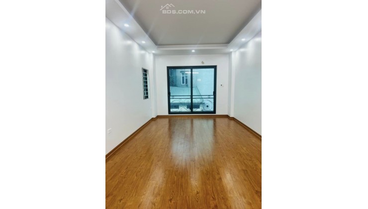 Nhỉnh 03 tỷ Ô tô đỗ cửa, 4.5 tầng Trịnh Văn Bô View hồ 0968787573