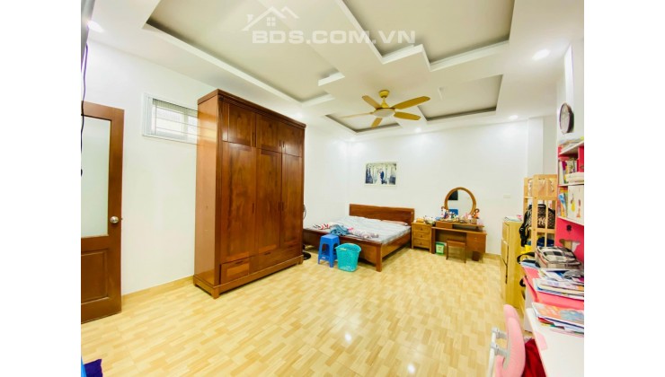 Bán nhà Phùng Chí Kiên, Cầu giấy, phân lô, ô tô đỗ cửa, 40m2, 4 tầng, giá siêu tốt.