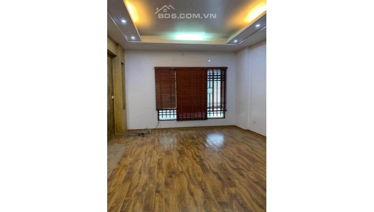 5,85 tỷ - Hoa Bằng - 40m X 5 Tầng X Mt 4,5 - Dân Xây -Ngõ Nông Thông Tứ Tung-Ô Tô Đỗ Cửa -Kinh Doanh