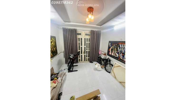 HIẾM - HXH6m. CÁCH MT CHỈ VÀI CHỤC MÉT - VỊ TRÍ ĐEP KHỎI CHÊ HƠN 50m2 CHỈ NHỈNH 4 tỷ