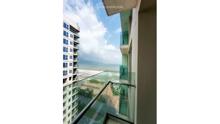 Cần bán gấp căn hộ À La Carte Hotel Apartment 2PN view trực diện biển Sơn Trà Đà Nẵng, giá 3 tỷ 3