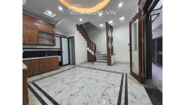 BÁN NHÀ THÁI THỊNH - ĐỒNG ĐÂ - 40M2 - MẶT TIỀN 4,5M - GẦN CHỢ , TRƯỜNG MẦM NON ĐẾN ĐẠI HỌC