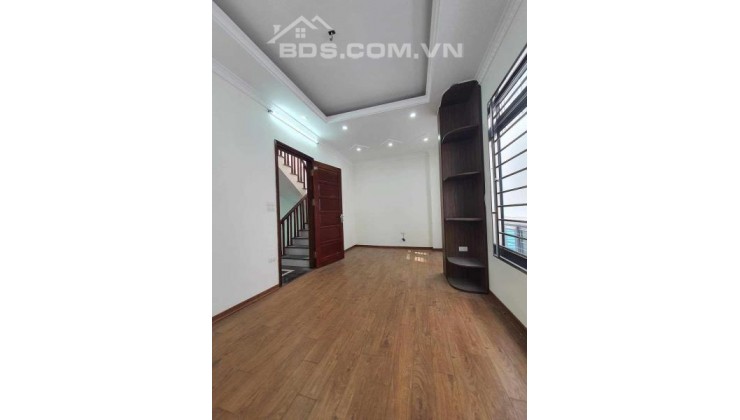 BÁN NHÀ THÁI THỊNH - ĐỒNG ĐÂ - 40M2 - MẶT TIỀN 4,5M - GẦN CHỢ , TRƯỜNG MẦM NON ĐẾN ĐẠI HỌC