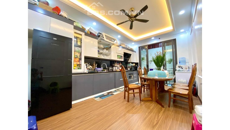 Cần Bán nhà Nguyễn Sơn, Long Biên, thang máy, gara ôtô. 75m2 giá 10.9 tỷ