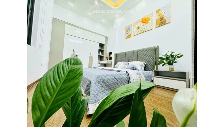 khương trung, Thanh xuân,40m² x 4 tầng,gần phố,mặt tiền rộng, full NT.4.85 tỷ.