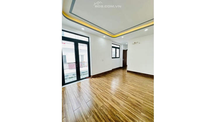 Bán nhà 40m2  Nơ Trang Long, Bình Thạnh. Xe hơi đậu trong nhà, ngang bề thế 9m giá nhỉnh 8 tỷ.