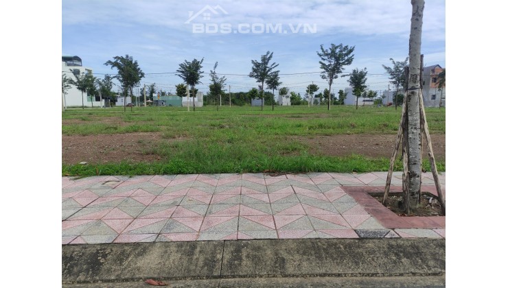 Chính chủ gửi bán lô đất trong khu đô thị phức hợp Cát Tường Phú Hưng
