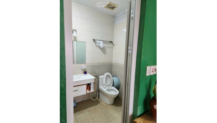 Gấp Gấp Gâp! Vợ chồng em cần bán gấp căn hộ tầng 9, DT:100m2, 3PN, 2 WC,  tòa nhà N5, khu đô thị trung hòa nhân chính Gía cực rẻ.