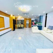 Bán nhà Xuân Thủy, Phân lô, hai mặt tiền, thang máy, ô tô, nội thất đỉnh, nhà 51m2 giá nhỉnh 10 tỷ.