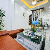 Bán nhà khu vực Thanh Xuân, Khương Trung. Nhà đẹp tặng nội thất, 1 nhà ra ngõ oto