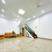 Bán nhà khu vực Pháo Đài Láng, 38m2 x 5 tầng giá 6.65 tỷ; kinh doanh; lô góc; 3 mặt thoáng