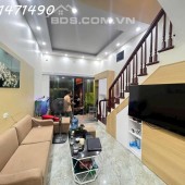 Cầu Giấy 42 m, 4 tầng , mặt tiền 4 m, nhỉnh 5 tỷ Cầu Giấy.