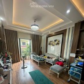 Nhà lô góc Ngọc Lâm, Long Biên 60m MT 5 m, oto,KD, nhỉnh 5 ty .