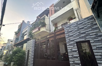 Bán nhà Tạ Quang Bửu Quận 8 39m2 - 3 Tầng - hẻm 3m, giá 3 tỷ  Lh 0906380892