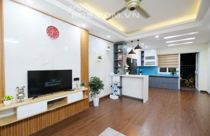 Căn hộ vip 72m2, view hồ, tầng trung, nội thất xịn , 2 ngủ ,2 wc giá 1,8ty tại Kđt Thanh Hà