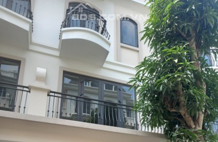 Còn 1 căn shophouse áp góc phân khu Sao Biển, giá sau chiết khấu còn 7 tỷ, tặng kèm xe VF8 full pin