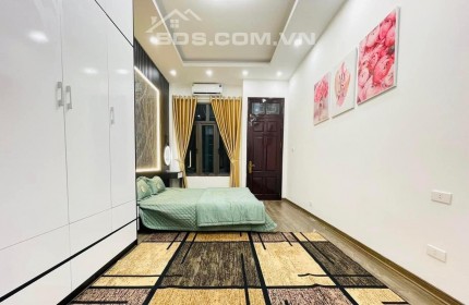 Cực hot - Nhà mới - 5 tầng - 42m2 - Giá chỉ 6.2 tỷ - Lạc Long Quân, Tây Hồ - Gần view Hồ Tây