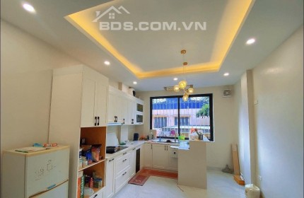 Bán tòa nhà văn phòng phố Tô Hiệu Cầu Giấy,90m2, 8 tầng, thang máy