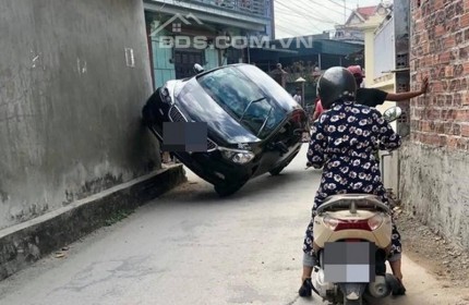 9 tỷ - ô tô 7 chỗ vào nhà - 1 nhà ra phố - Hoàng Hòa Thám, Ba Đình.