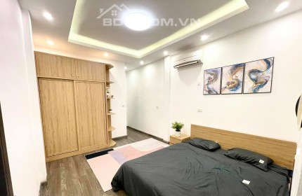 BÁN NHÀ XUÂN THỦY, MẶT TIỀN 4M, DT 42M2, 5T, SỔ NỞ HẬU, NHỈNH 6 TỶ, LH: 0335008485