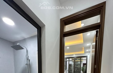 Chỉ cần trả trước 1.5 tỷ sở hữu ngay căn nhà xây 5 tầng, Ô TÔ ĐỖ CỬA, VIEW HỒ, tại  Nam Từ Liêm HÀ NỘI